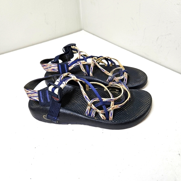 Chaco Zx 3 Triple Strap Sandals Toe Loop Blue Red Zigzag Straps Women's 8 - Picture 1 of 6